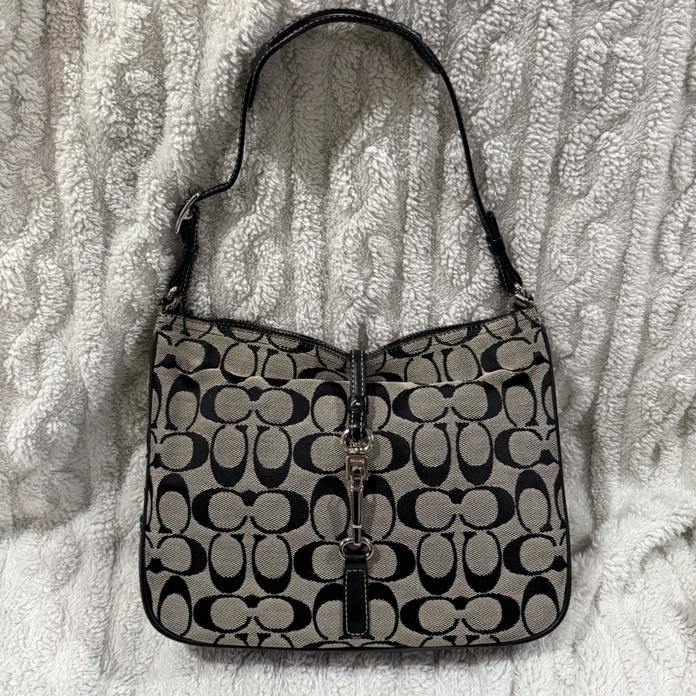 Coach 6091 Hampton Hobo Clip Bag